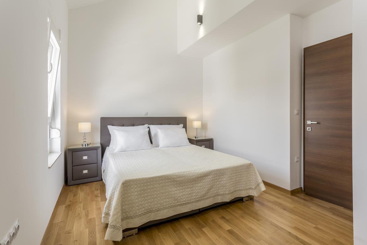 Luxury 3 Bed Apartment, Large Terrace, Pool, Close To Beach And Split! Podstrana Exterior foto